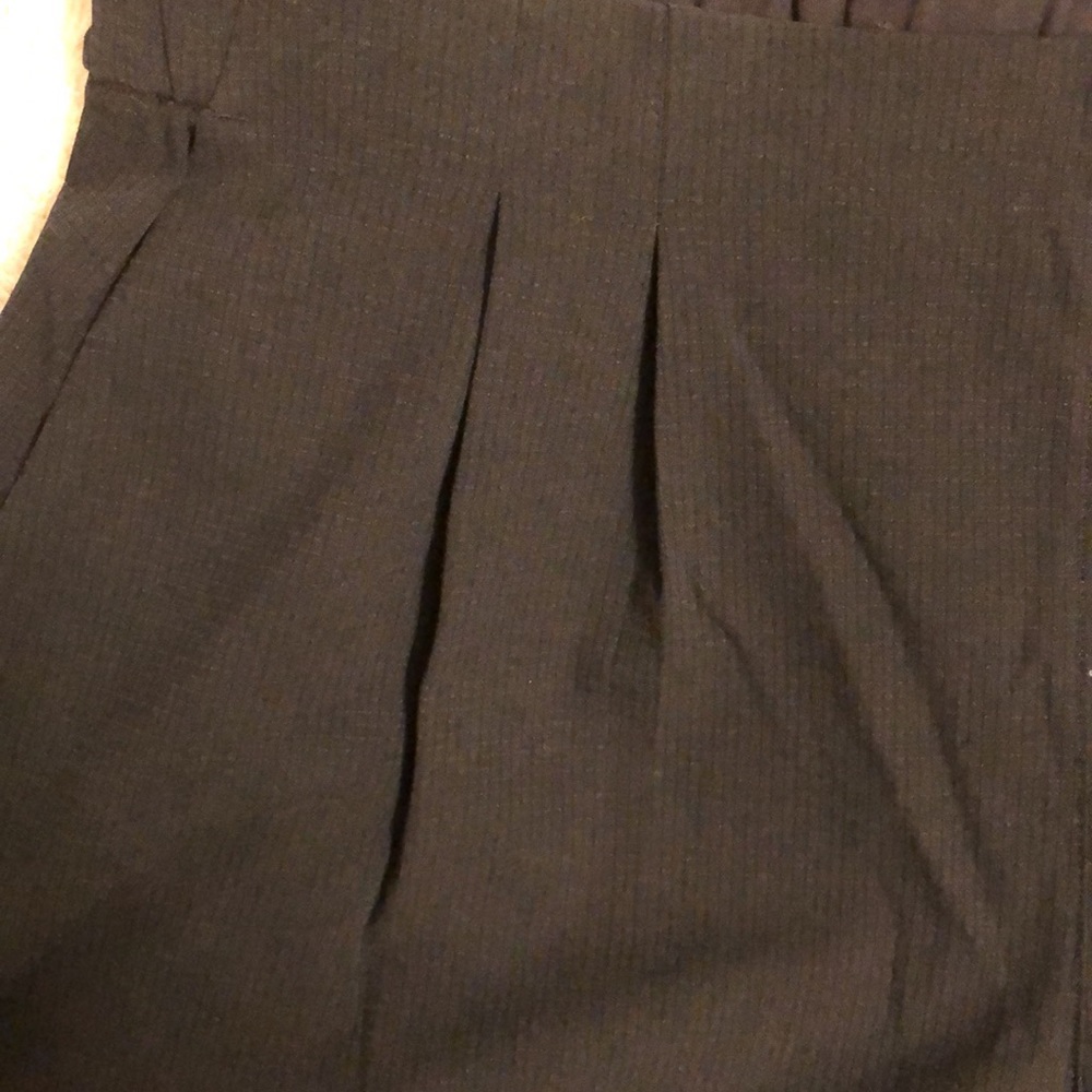Shorts - Picture 3 of 6